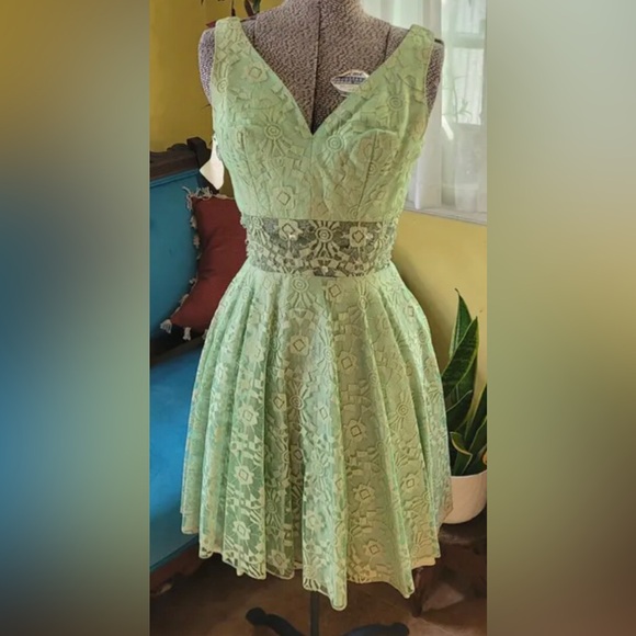 Vintage 1960s, 
House of NuMode cocktail dress sheer beaded midriff.
US 4. - Picture 1 of 9